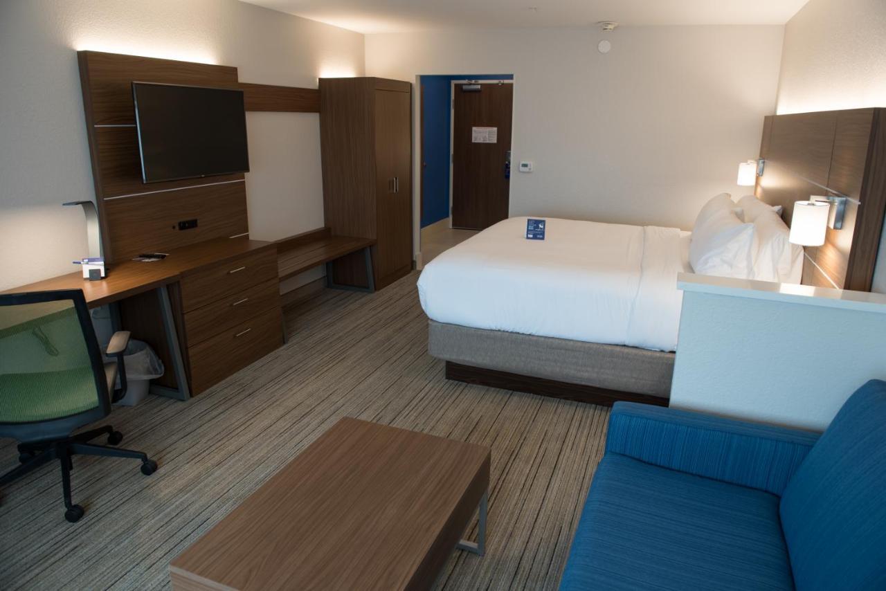 Holiday Inn Express & Suites - Merrillville By Ihg Exterior photo